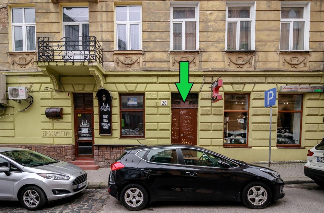 Golden Violin ! Apartments Lviv S Bagian luar foto