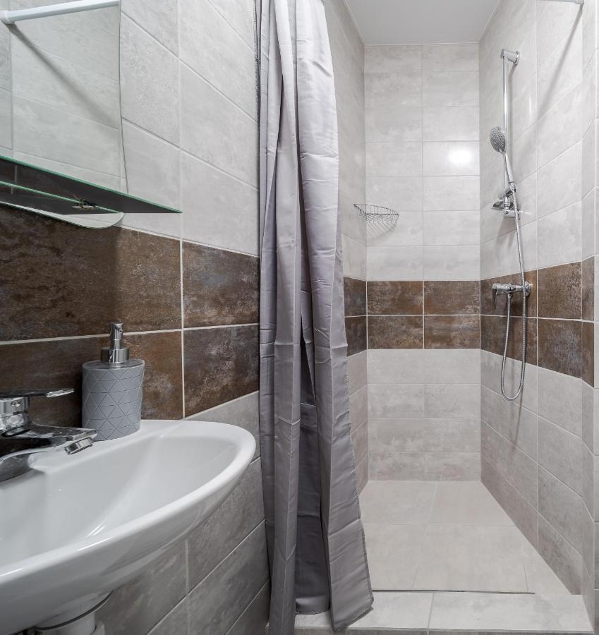 Golden Violin ! Apartments Lviv S Bagian luar foto