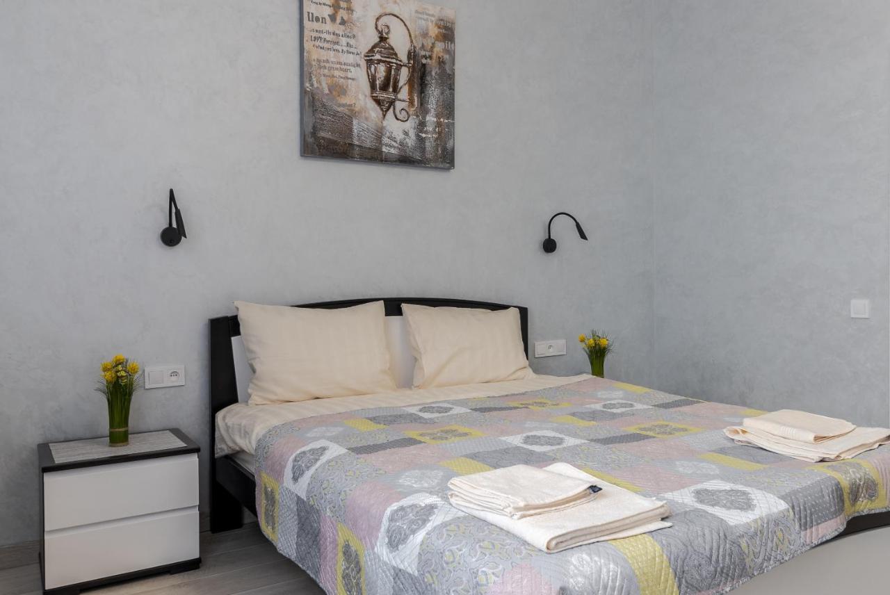 Golden Violin ! Apartments Lviv S Bagian luar foto